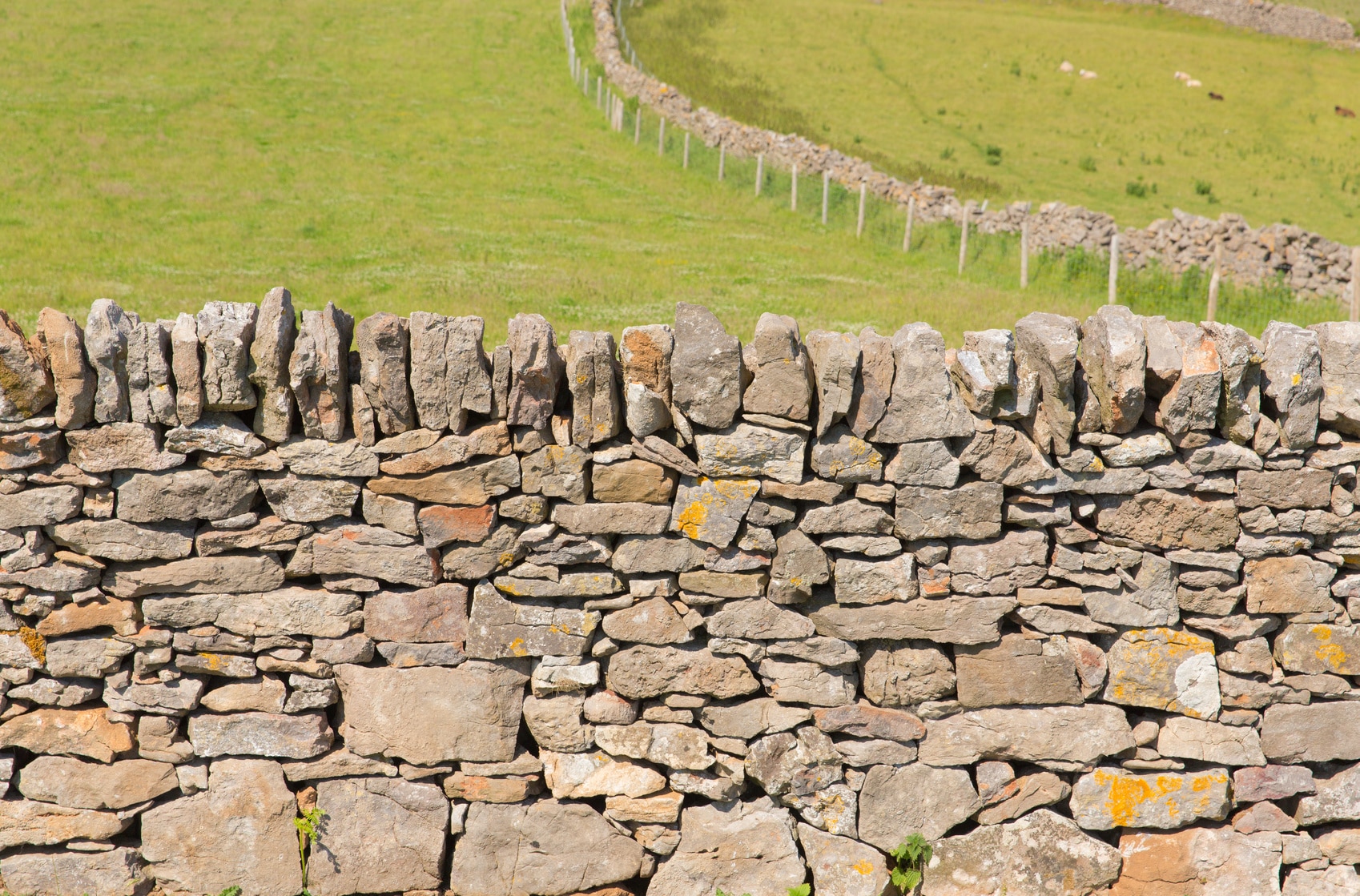 Mur pierres sèches.