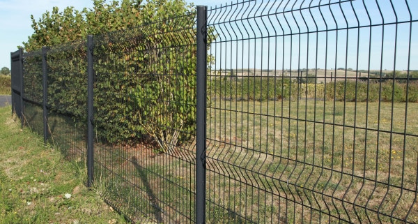 Conseils de pose d'une clôture métallique