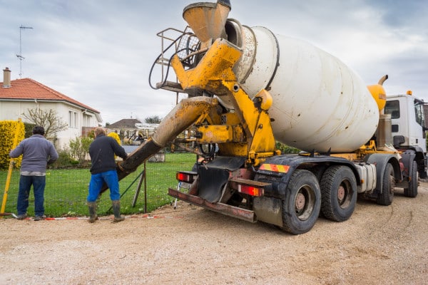 La mixo pompe, un camion toupie avec pompe à béton – Tout sur le béton