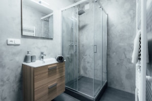 Les atouts d'un béton ciré dans une salle de bain